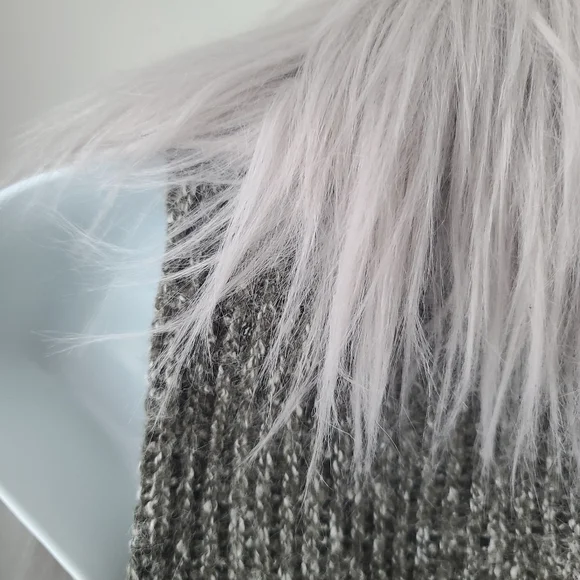 Kut From The Kloth Vest Wool Blend Faux Fur Sz Medium Warm Whimsy Fairycore Goth - Picture 8 of 15